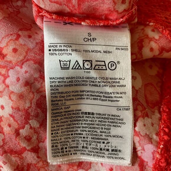 GAP Red Floral 3/4 Sleeve Crew Neck Top Sz Small NWOT - Picture 6 of 6